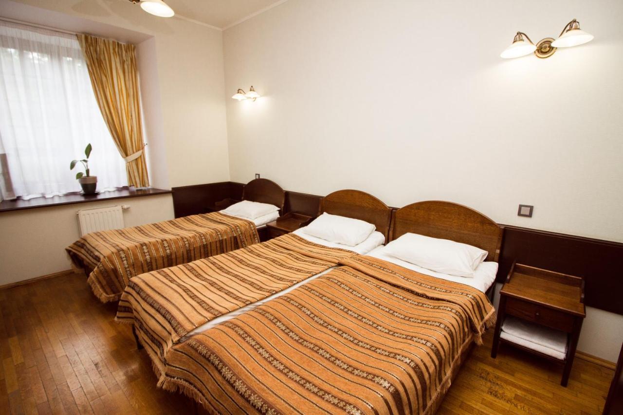 ניאסוויז' Palace Hotel מראה חיצוני תמונה